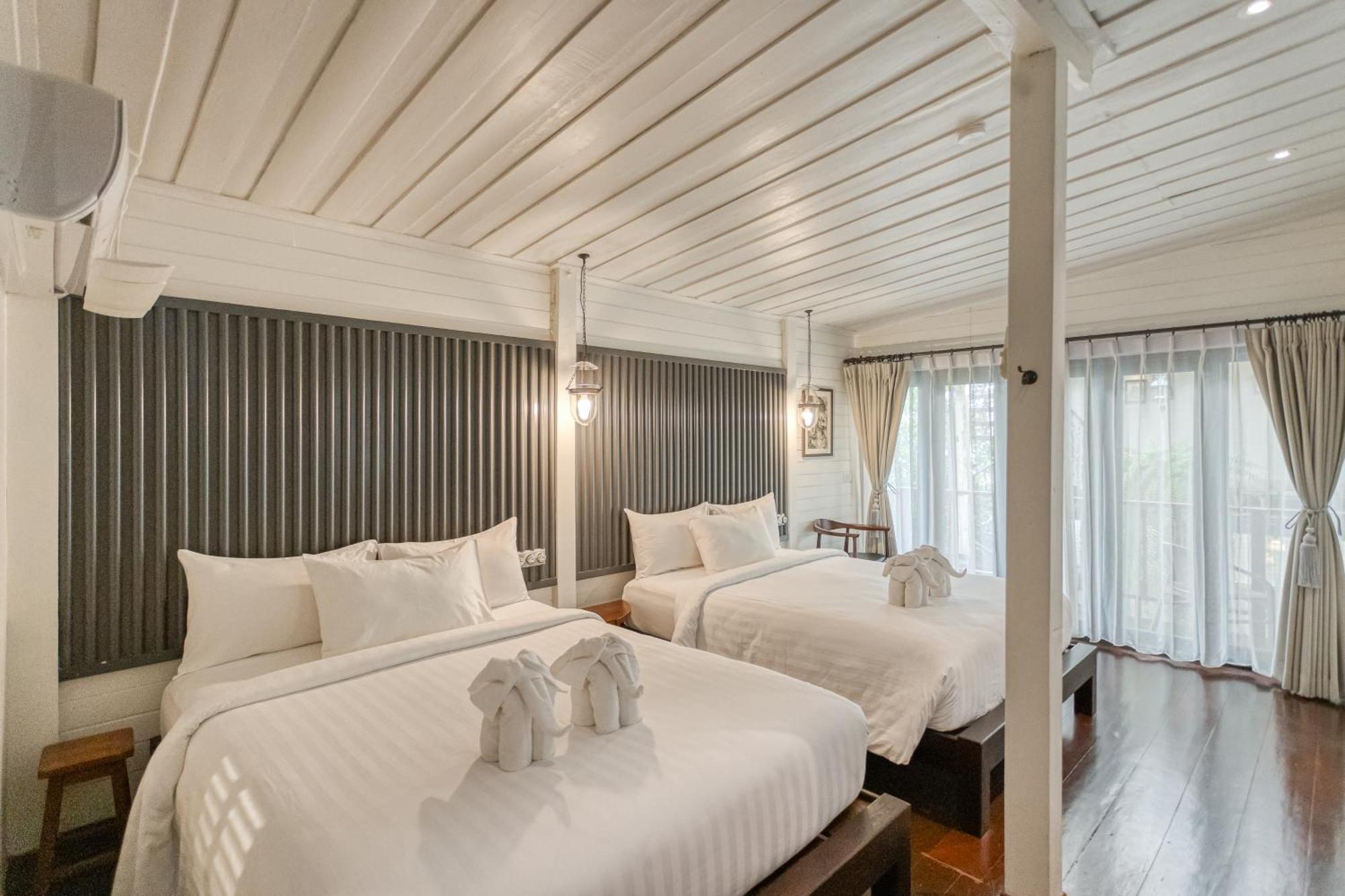 Priya Boutique House Bed & Breakfast กรุงเทพมหานคร ภายนอก รูปภาพ