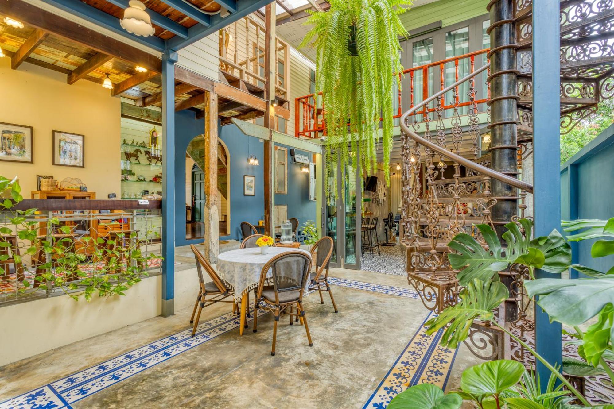 Priya Boutique House Bed & Breakfast กรุงเทพมหานคร ภายนอก รูปภาพ