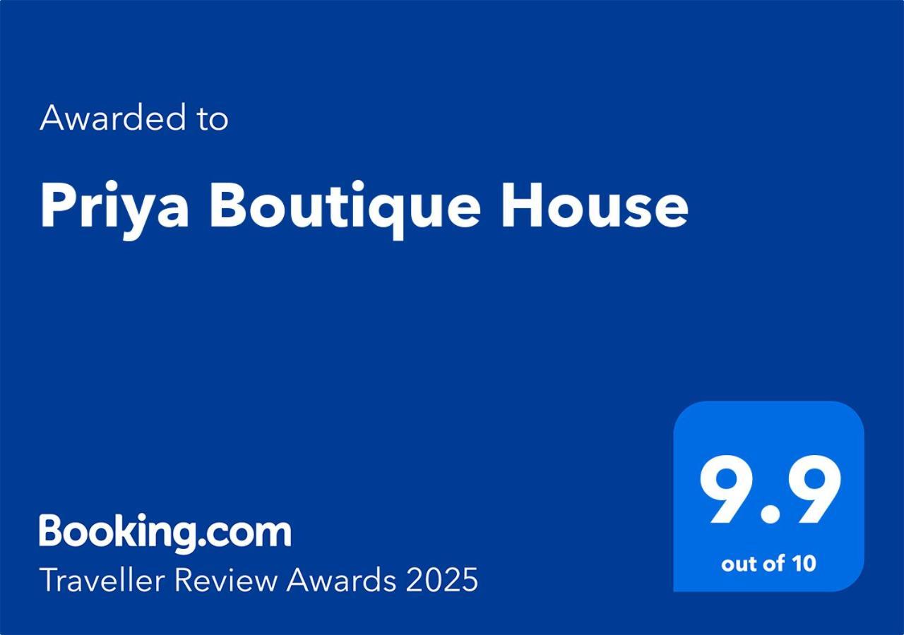 Priya Boutique House Bed & Breakfast กรุงเทพมหานคร ภายนอก รูปภาพ